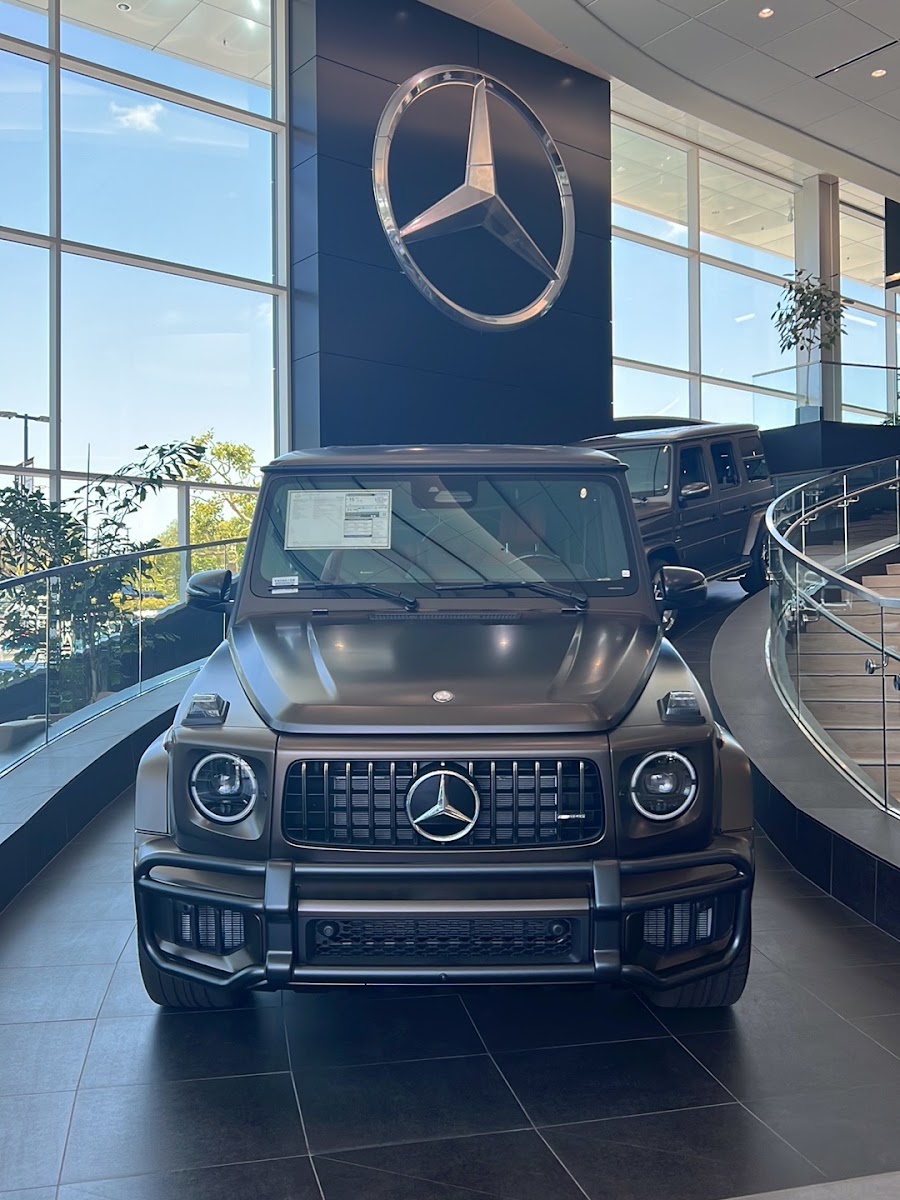 Mercedes-Benz of Escondido | Sales Showroom photo 3