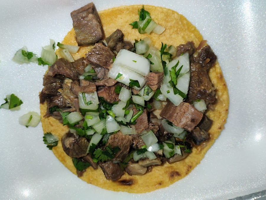 Menuderia Y Taqueria El Flako photo 3