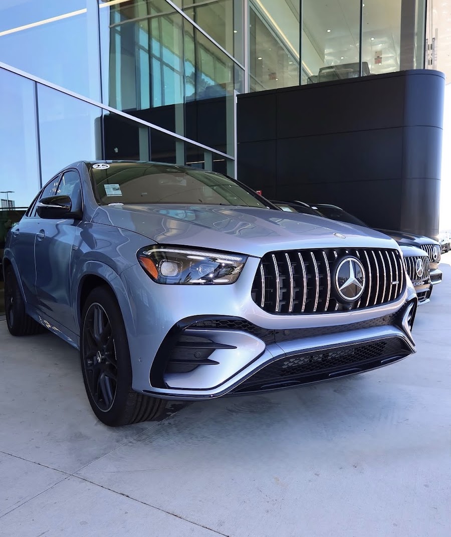 Mercedes-Benz of Escondido | Sales Showroom photo 2